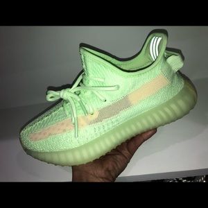 Yeezy Boost 350 V2 Glow Size 5